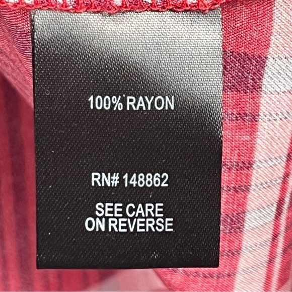 Torrid red plaid 100% rayon button front blouse top, size 4X. - Picture 6 of 7